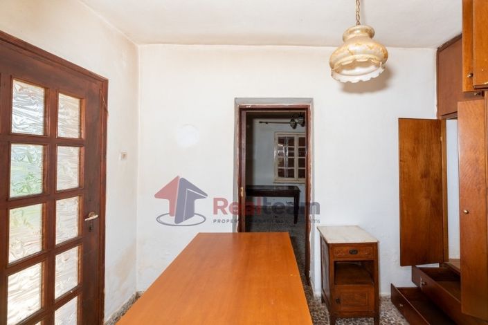 Image No.15-2 Bed Property for sale