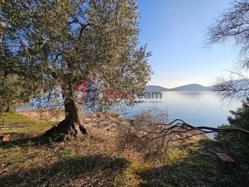 656ff18d0eef46c58dcb17f88601bd05