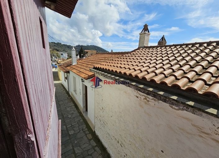 Image No.11-1 Bed Property for sale