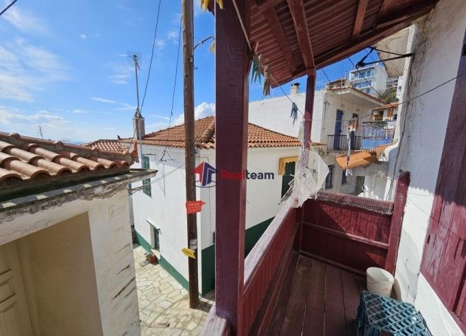 Image No.28-1 Bed Property for sale