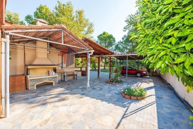 Image No.45-2 Bed Property for sale