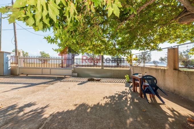 Image No.50-2 Bed Property for sale