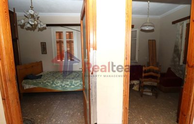 5879f41870744b2990468a596f6f0c20