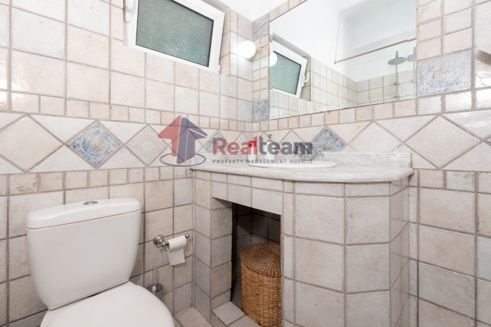 Image No.17-2 Bed Property for sale