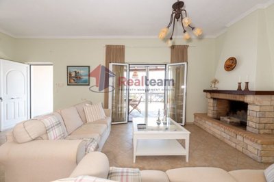 ddf10092d0f940a19b6d371d9a96a18e