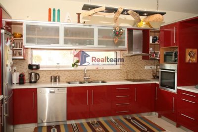 215898d458194451921b383a917311fb