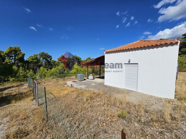 Image No.11-1 Bed Property for sale