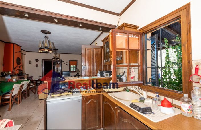 Image No.10-3 Bed Property for sale