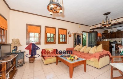 493d6e4fea314d30b5800976f1f150c0