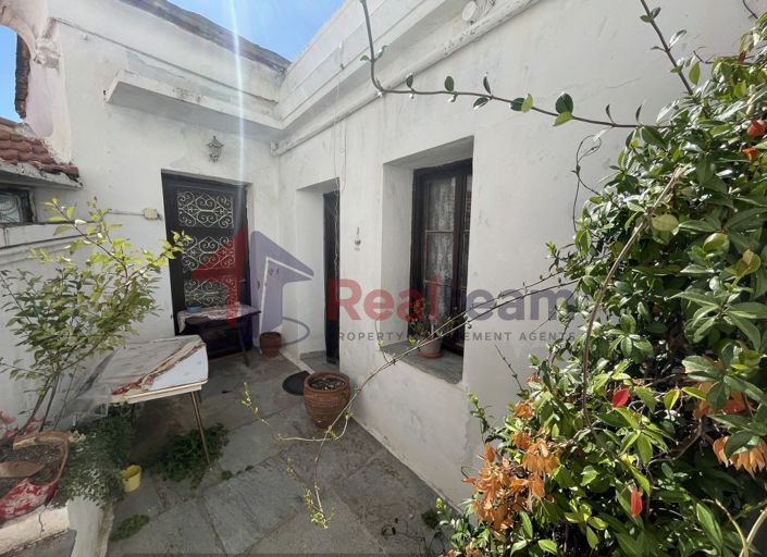 Image No.11-1 Bed Property for sale