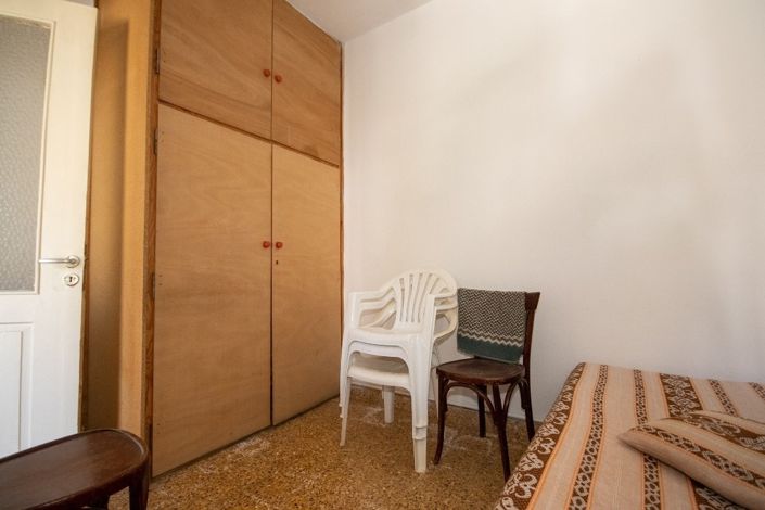 Image No.17-2 Bed Property for sale