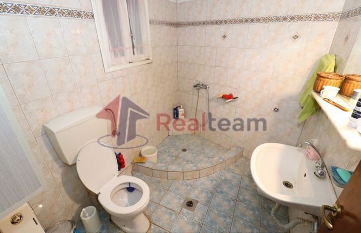 Image No.13-2 Bed Property for sale