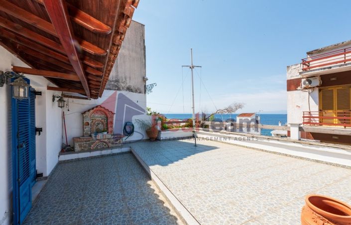 Image No.13-2 Bed Property for sale