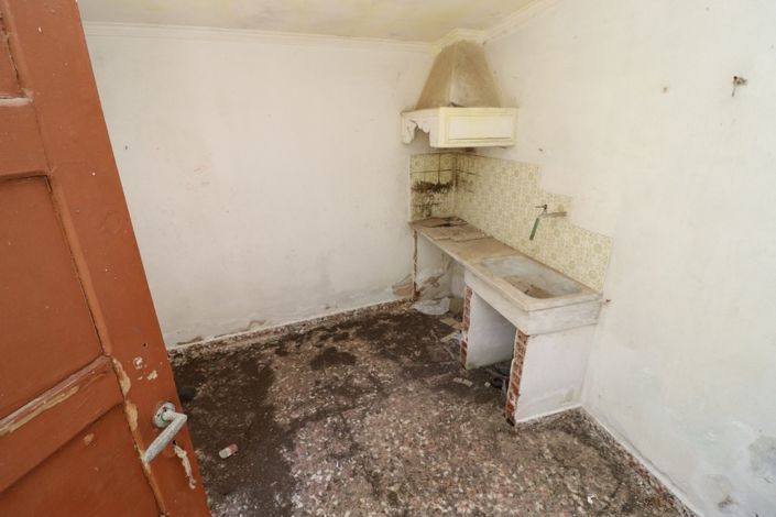 Image No.22-2 Bed Property for sale