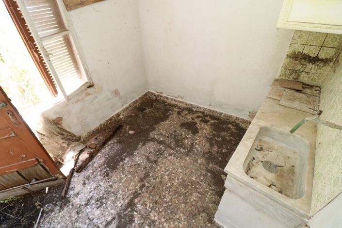 Image No.23-2 Bed Property for sale