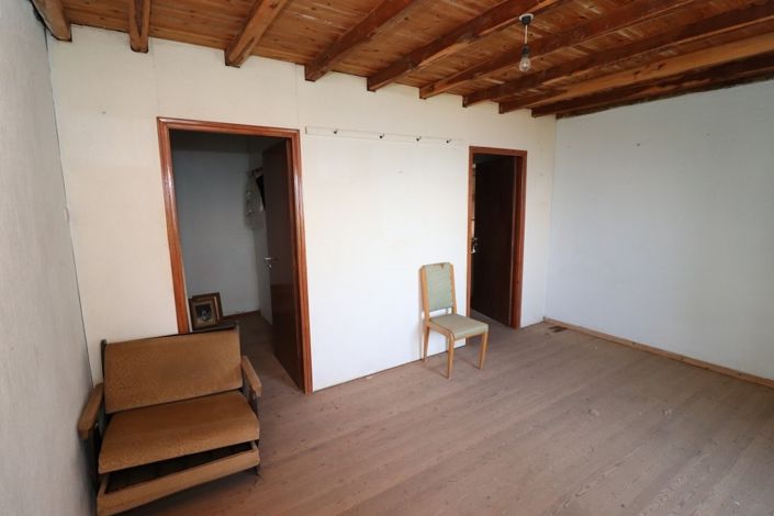 Image No.6-2 Bed Property for sale