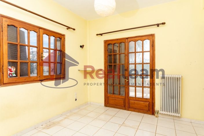 Image No.15-7 Bed Property for sale