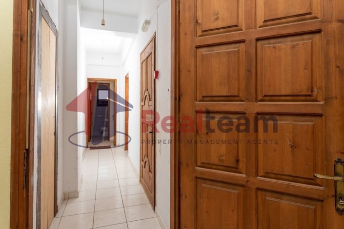 Image No.17-7 Bed Property for sale