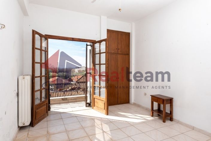 Image No.22-7 Bed Property for sale