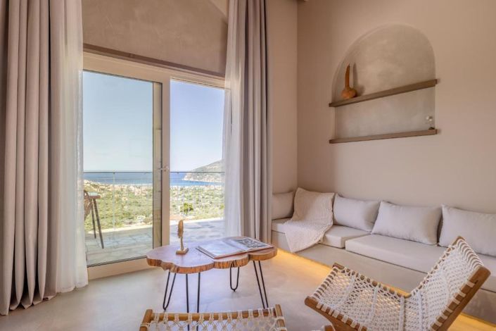 Image No.10-4 Bed Property for sale