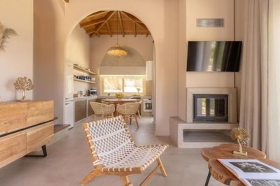 7775dd866bf34bf3a15622df9439641f