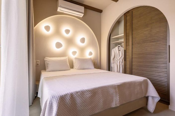 Image No.22-4 Bed Property for sale