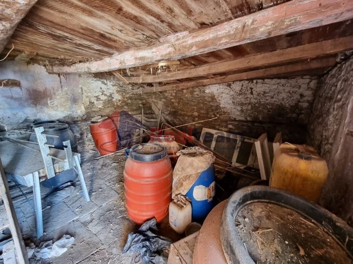 Image No.10-3 Bed Property for sale