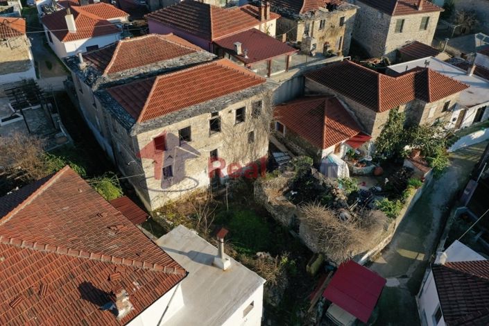 Image No.19-3 Bed Property for sale