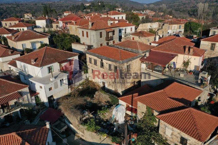 Image No.24-3 Bed Property for sale