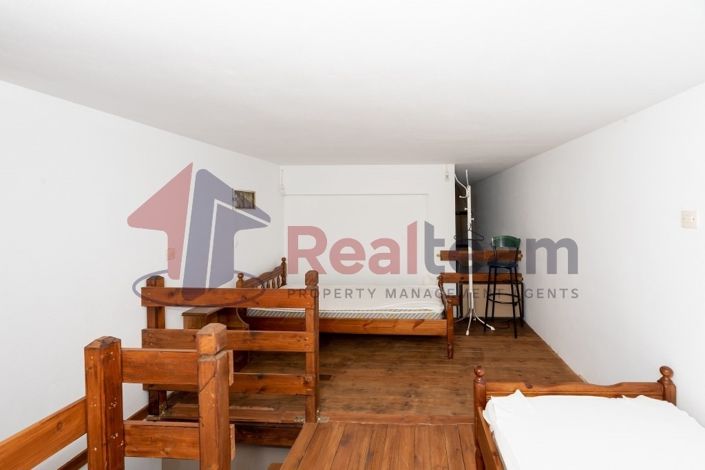 Image No.13-4 Bed Property for sale