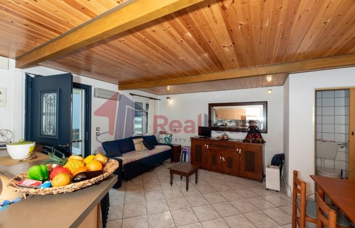 Image No.10-2 Bed Property for sale