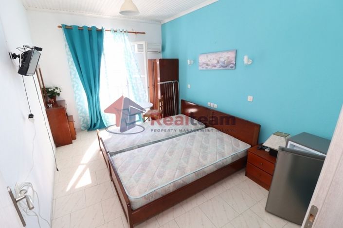 Image No.18-7 Bed Property for sale