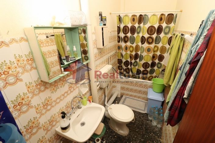 Image No.21-7 Bed Property for sale