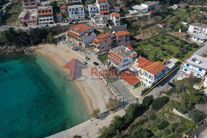 Image No.4-7 Bed Property for sale