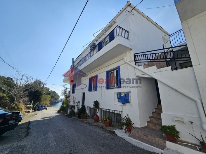 Image No.8-7 Bed Property for sale