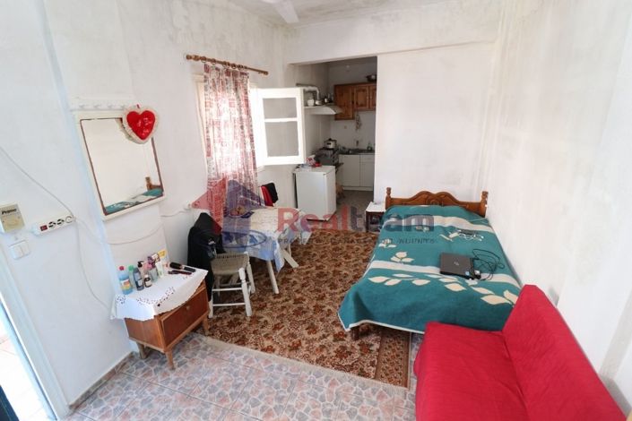 Image No.11-7 Bed Property for sale