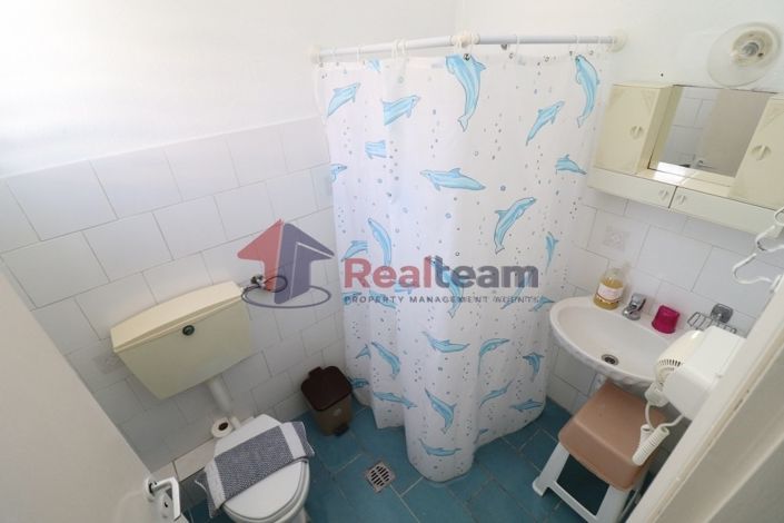 Image No.17-7 Bed Property for sale