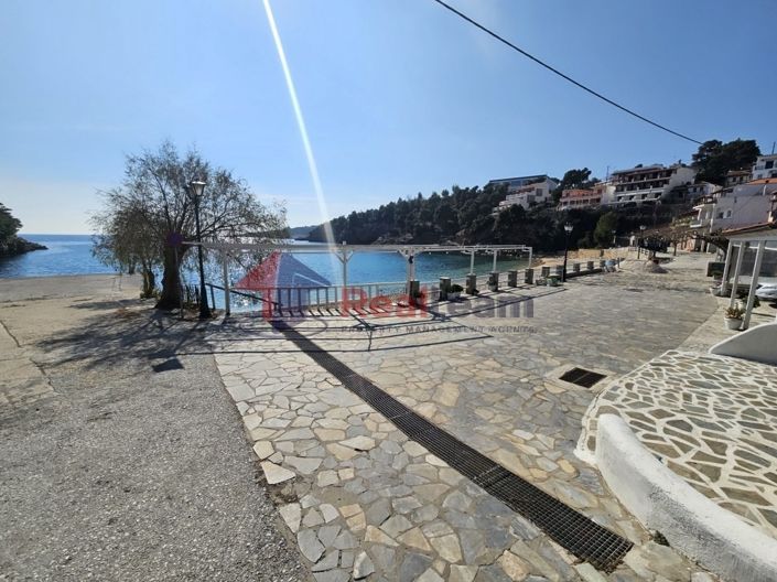 Image No.6-7 Bed Property for sale