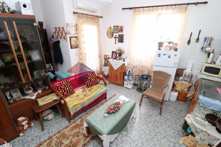 Image No.9-7 Bed Property for sale