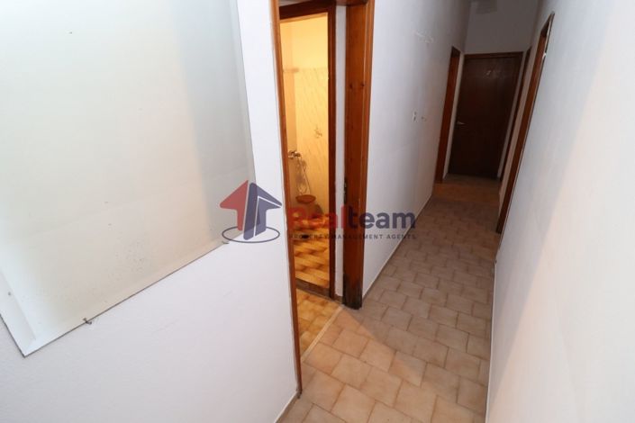 Image No.16-12 Bed Property for sale