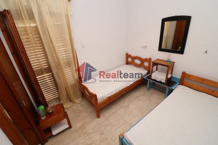 Image No.19-12 Bed Property for sale