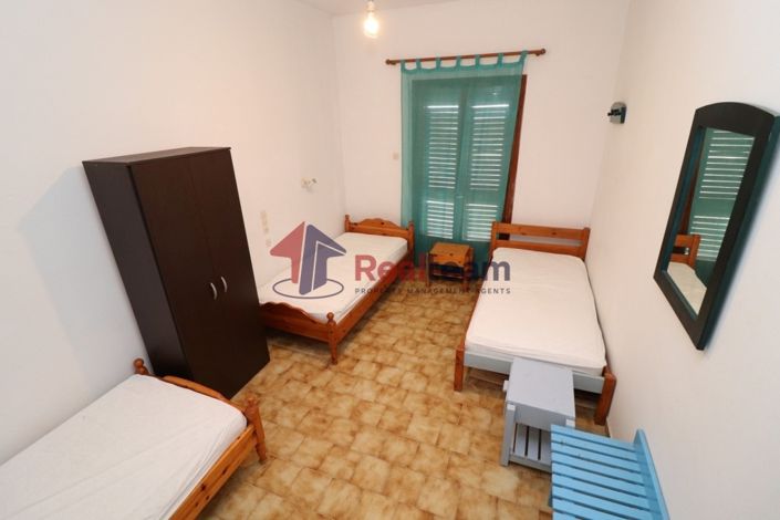 Image No.20-12 Bed Property for sale