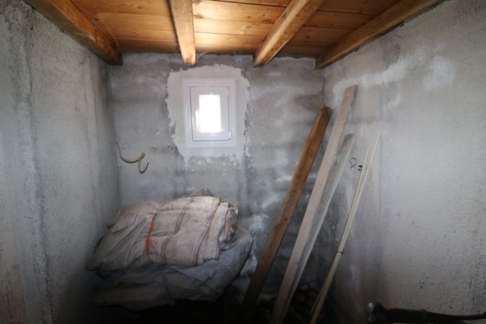 Image No.10-1 Bed Property for sale