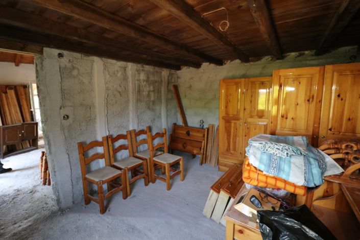 Image No.11-1 Bed Property for sale