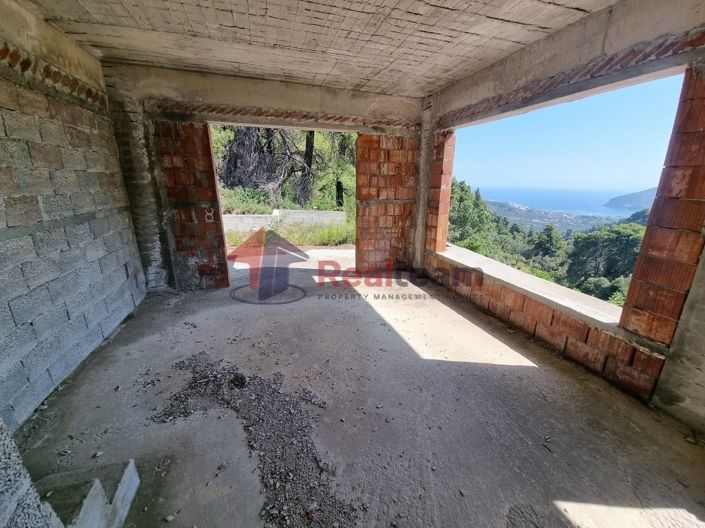 Image No.13-1 Bed Property for sale