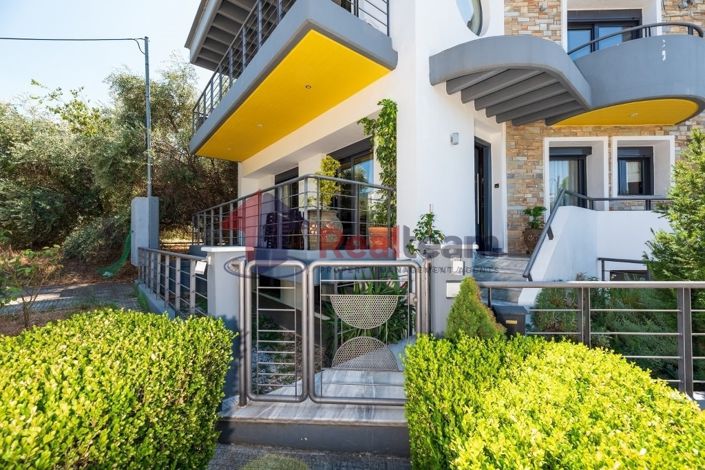 Image No.25-4 Bed Property for sale