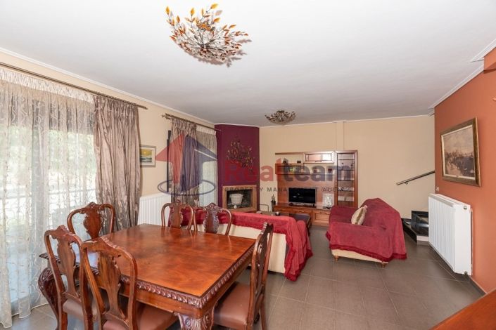 Image No.5-4 Bed Property for sale