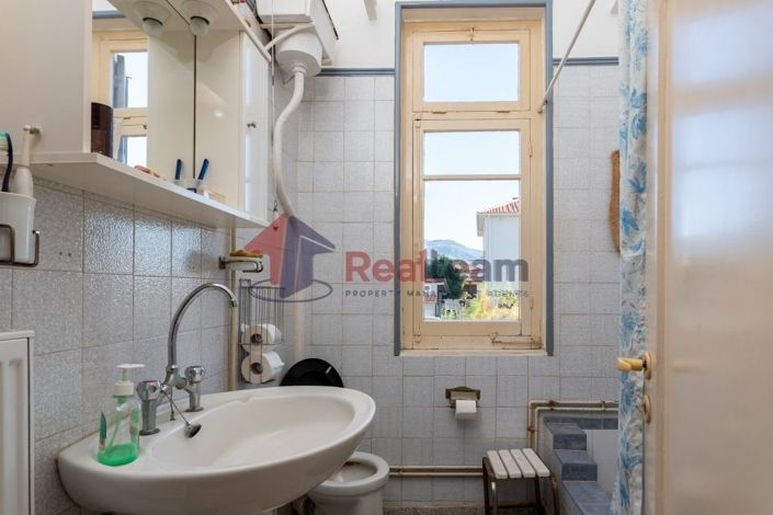 Image No.16-2 Bed Property for sale