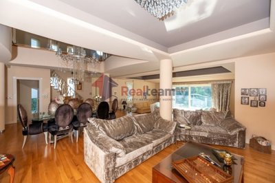 img9085ce69-9870-40ad-9f11-91e092a6020c