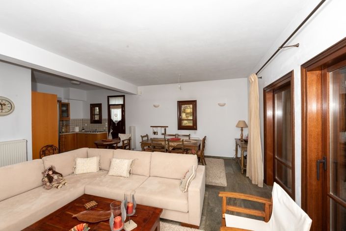 Image No.17-3 Bed Property for sale